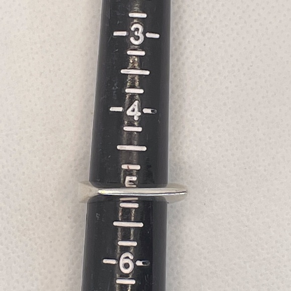 Unique ring - Picture 5 of 7